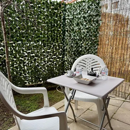 Cosher - Luxury With Garden & Parking Appartement Sofia
