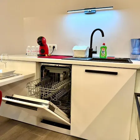 Cosher - Luxury With Garden & Parking Appartement Sofia