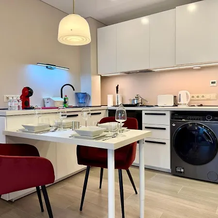 Cosher - Luxury With Garden & Parking Lejlighed *